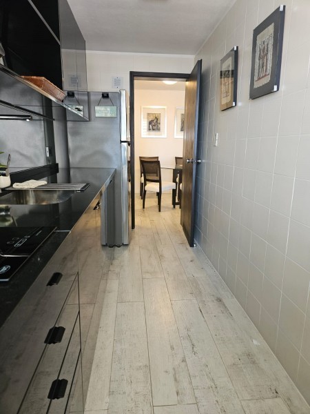 Departamento reciclado en venta Torre Marina I